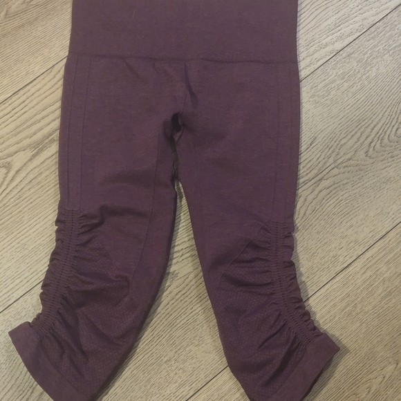 Lululemon Athletica Burgundy Capris - Picture 3 of 8